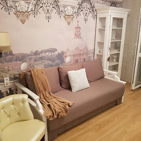 Comfort Apartment On Bogdanivska Street 7B Kiev Ngoại thất bức ảnh