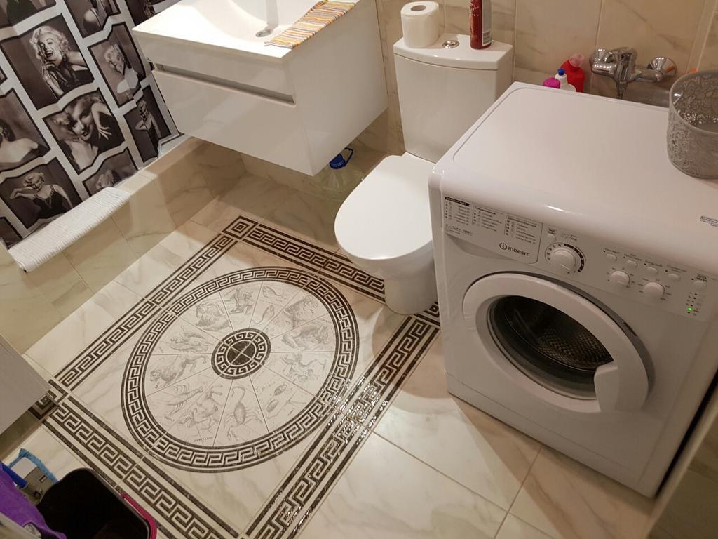Comfort Apartment On Bogdanivska Street 7B Kiev Ngoại thất bức ảnh