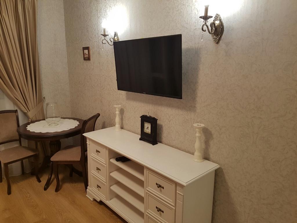 Comfort Apartment On Bogdanivska Street 7B Kiev Ngoại thất bức ảnh