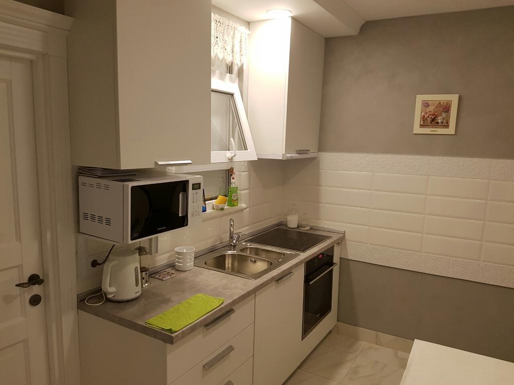 Comfort Apartment On Bogdanivska Street 7B Kiev Ngoại thất bức ảnh