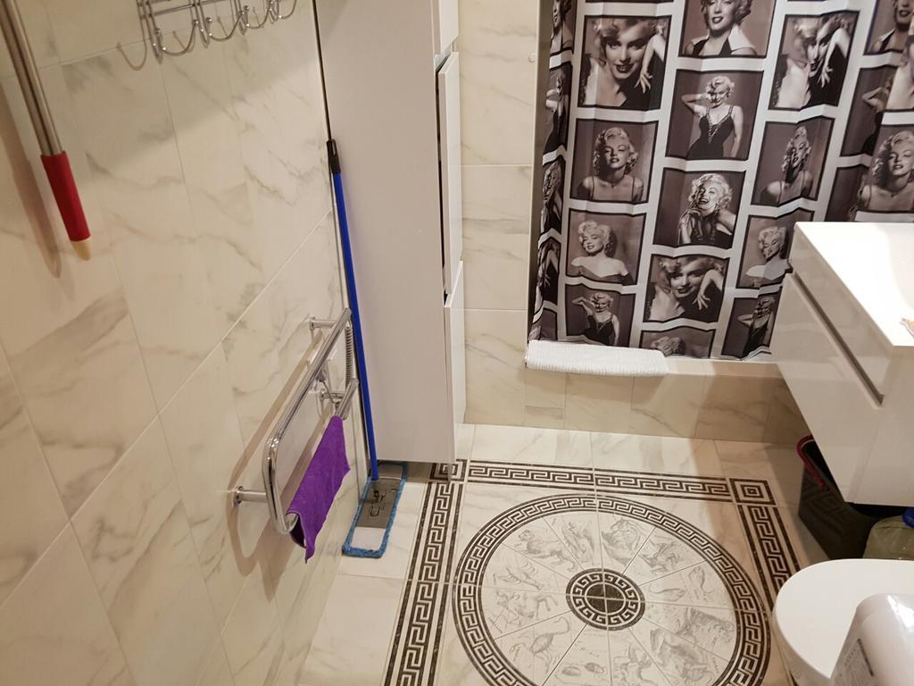 Comfort Apartment On Bogdanivska Street 7B Kiev Ngoại thất bức ảnh