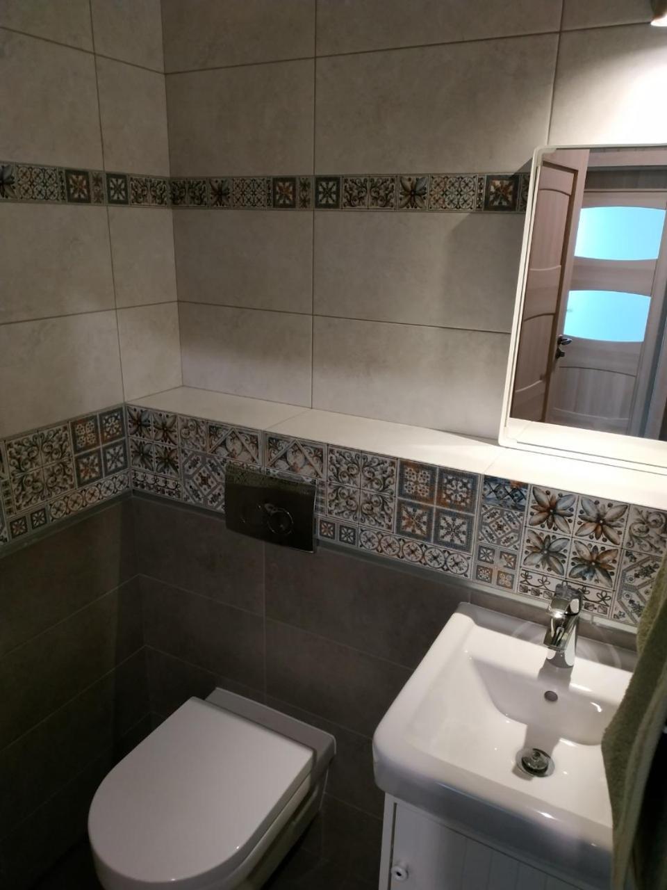 Comfort Apartment On Bogdanivska Street 7B Kiev Ngoại thất bức ảnh