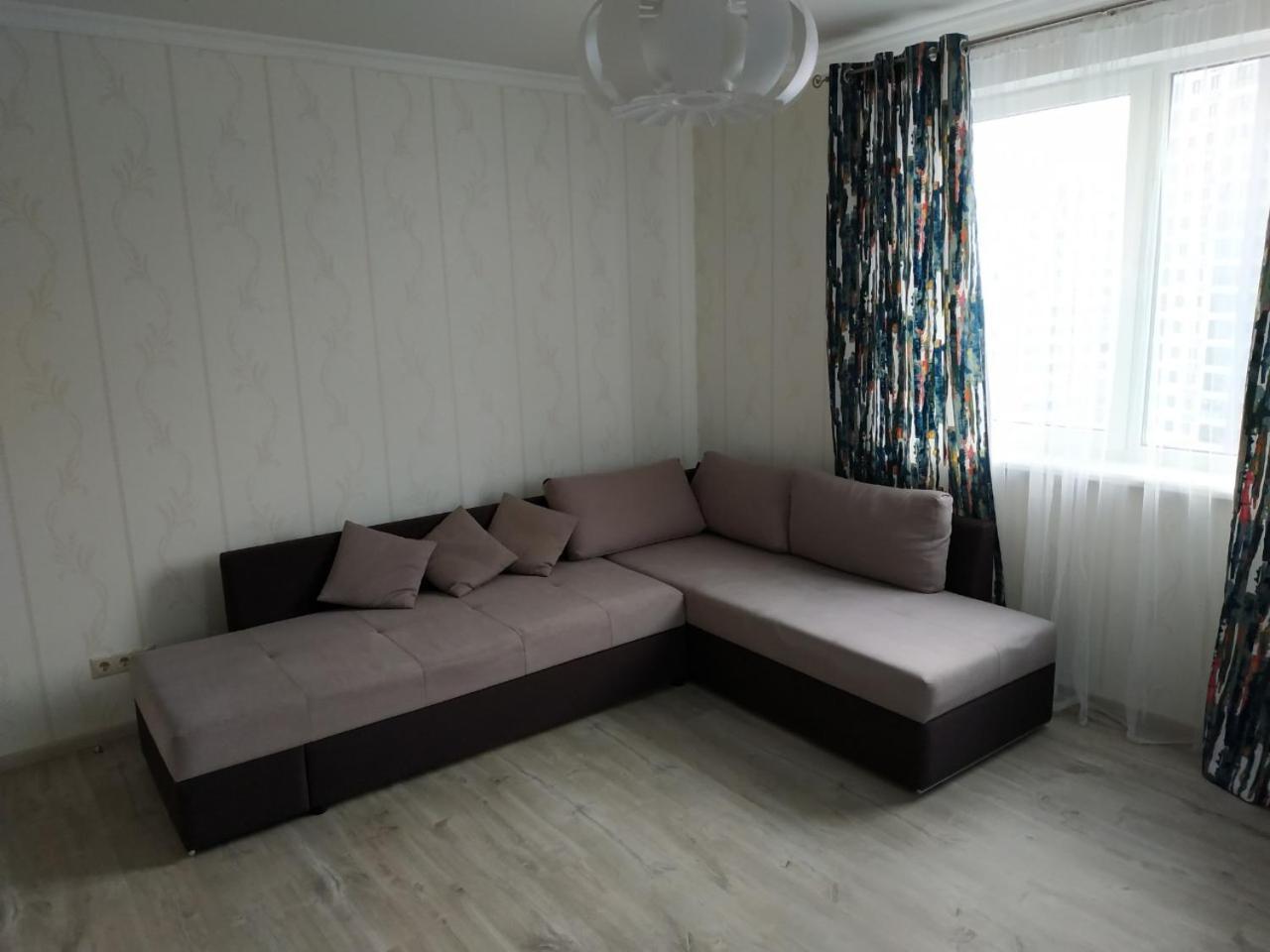 Comfort Apartment On Bogdanivska Street 7B Kiev Ngoại thất bức ảnh