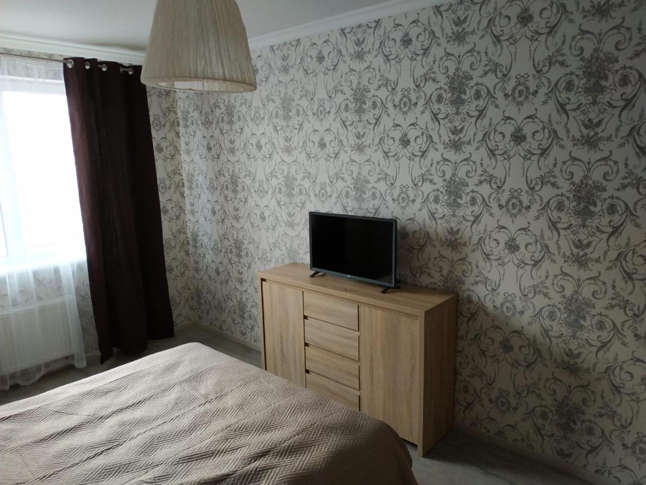 Comfort Apartment On Bogdanivska Street 7B Kiev Ngoại thất bức ảnh