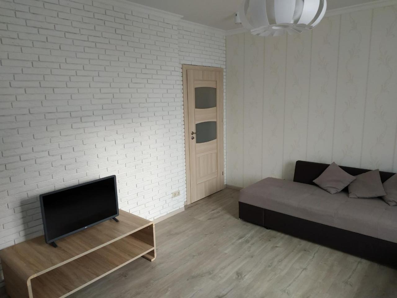 Comfort Apartment On Bogdanivska Street 7B Kiev Ngoại thất bức ảnh
