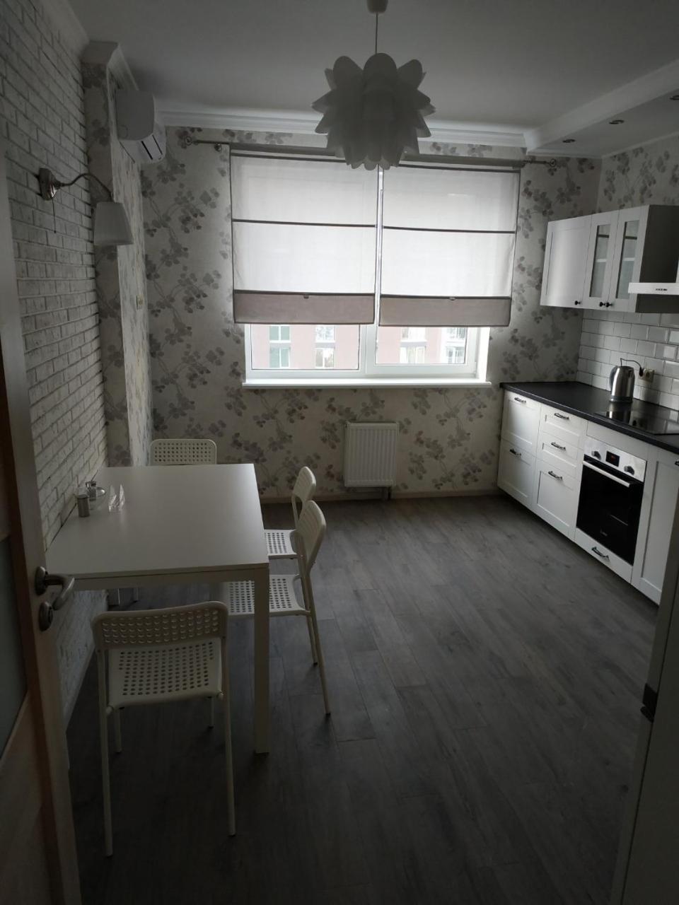 Comfort Apartment On Bogdanivska Street 7B Kiev Ngoại thất bức ảnh