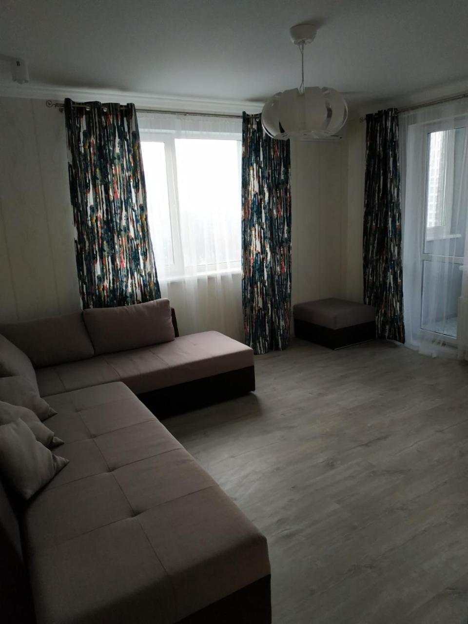 Comfort Apartment On Bogdanivska Street 7B Kiev Ngoại thất bức ảnh